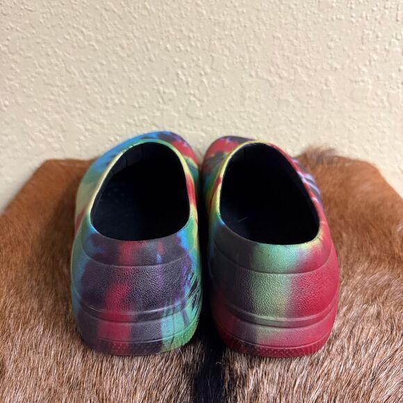 Crocs On The Clock Tie Dye Graphic Dual Comfort Work Clog Slip-On Unisex M8 W10 - Picture 4 of 7